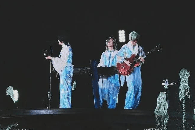 「3個の青リンゴ」