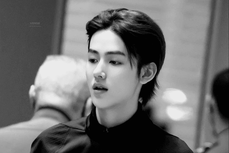 SEONGHYEON （ソンヒョン）